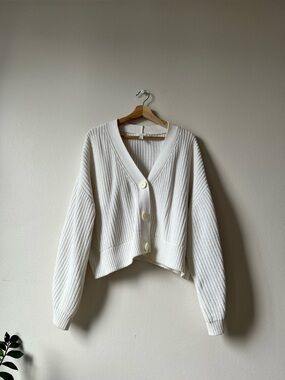 MANGO White Cropped V-Neck Button Cardigan